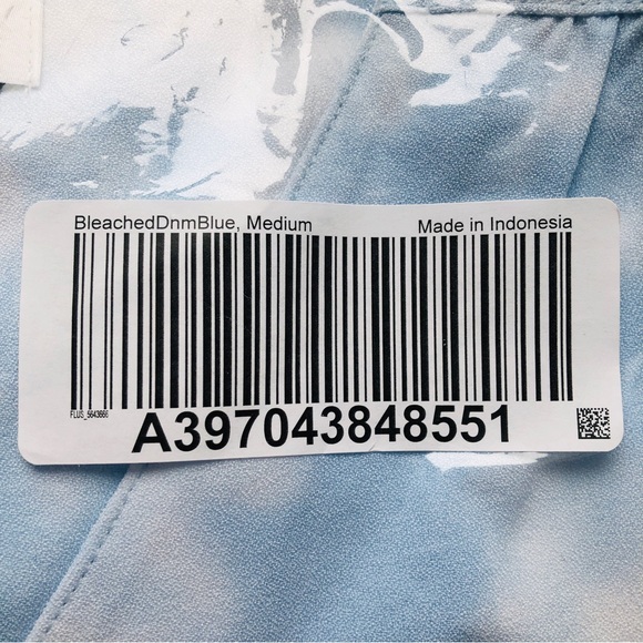 NWT Denim & Co. Printed Button-Front Flutter-Sleeve Blouse, Size M - Picture 9 of 9